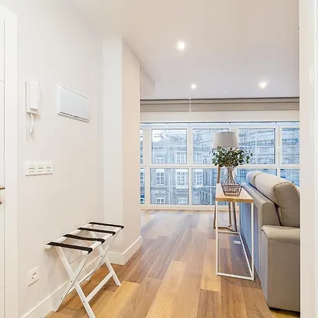 Policarpo Sanz 10 Apartamento Διαμέρισμα *