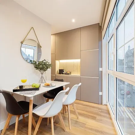 Policarpo Sanz 10 Apartamento Διαμέρισμα *